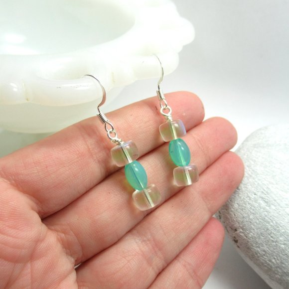 Uranium glass bead earrings - Picture 12 of 14